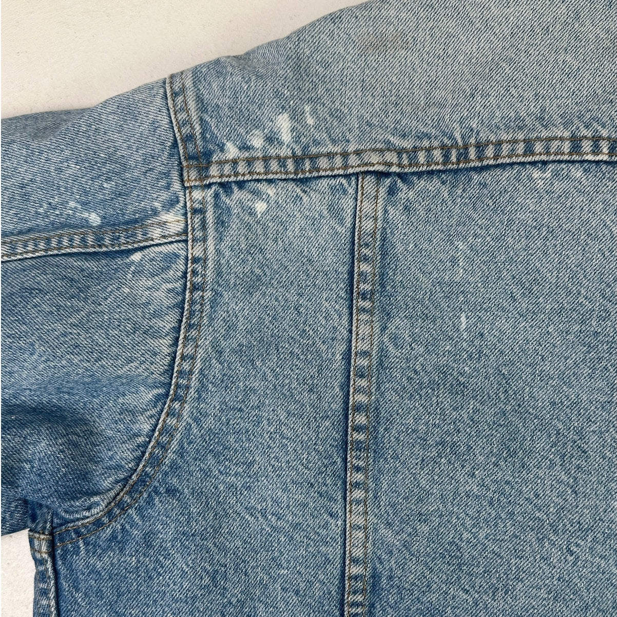 Vintage Levi's Made in USA Sherpa Lined Denim Trucker Jacket M's XL / W's XXL