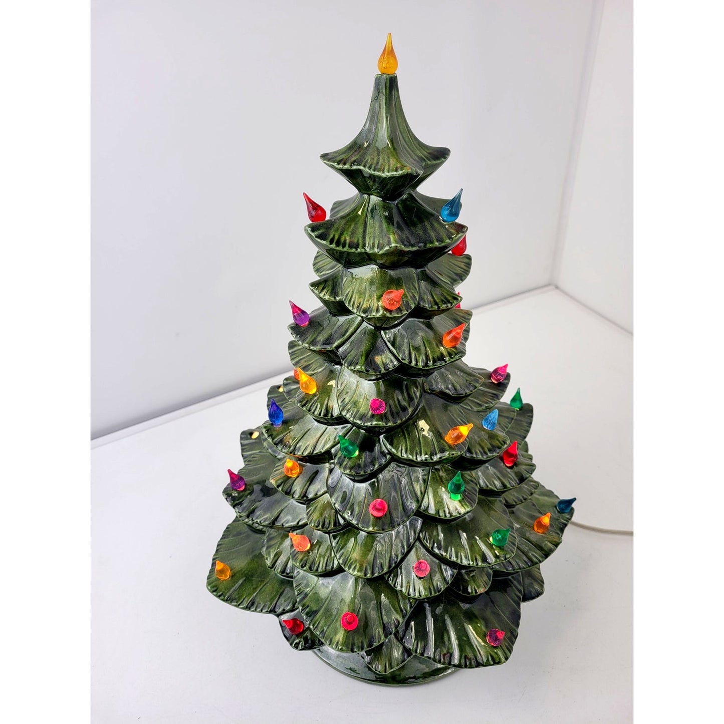 1960s-70s VTG Arnel's Green Ceramic Light-Up Christmas Tree 18"