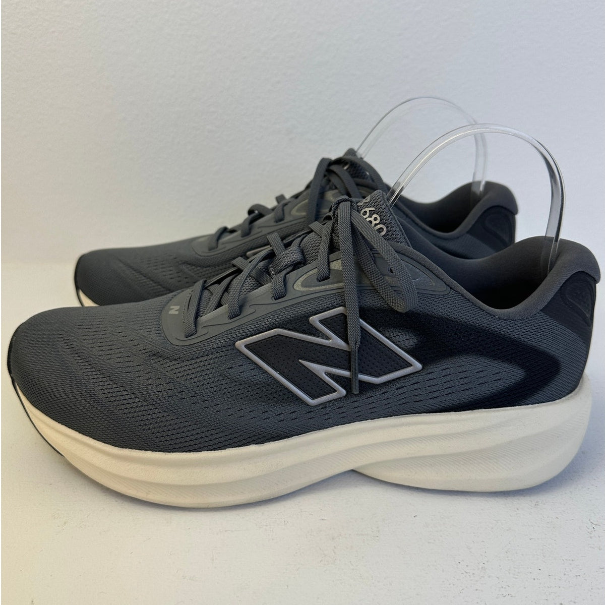 New Balance Fresh Foam 680v9 Grey Running Shoes Men's Sz 9.5