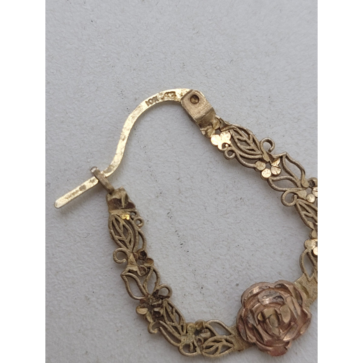 VTG 10K Yellow & Rose Gold Designer Michael Anthony Rose Filigree Hoop Earrings