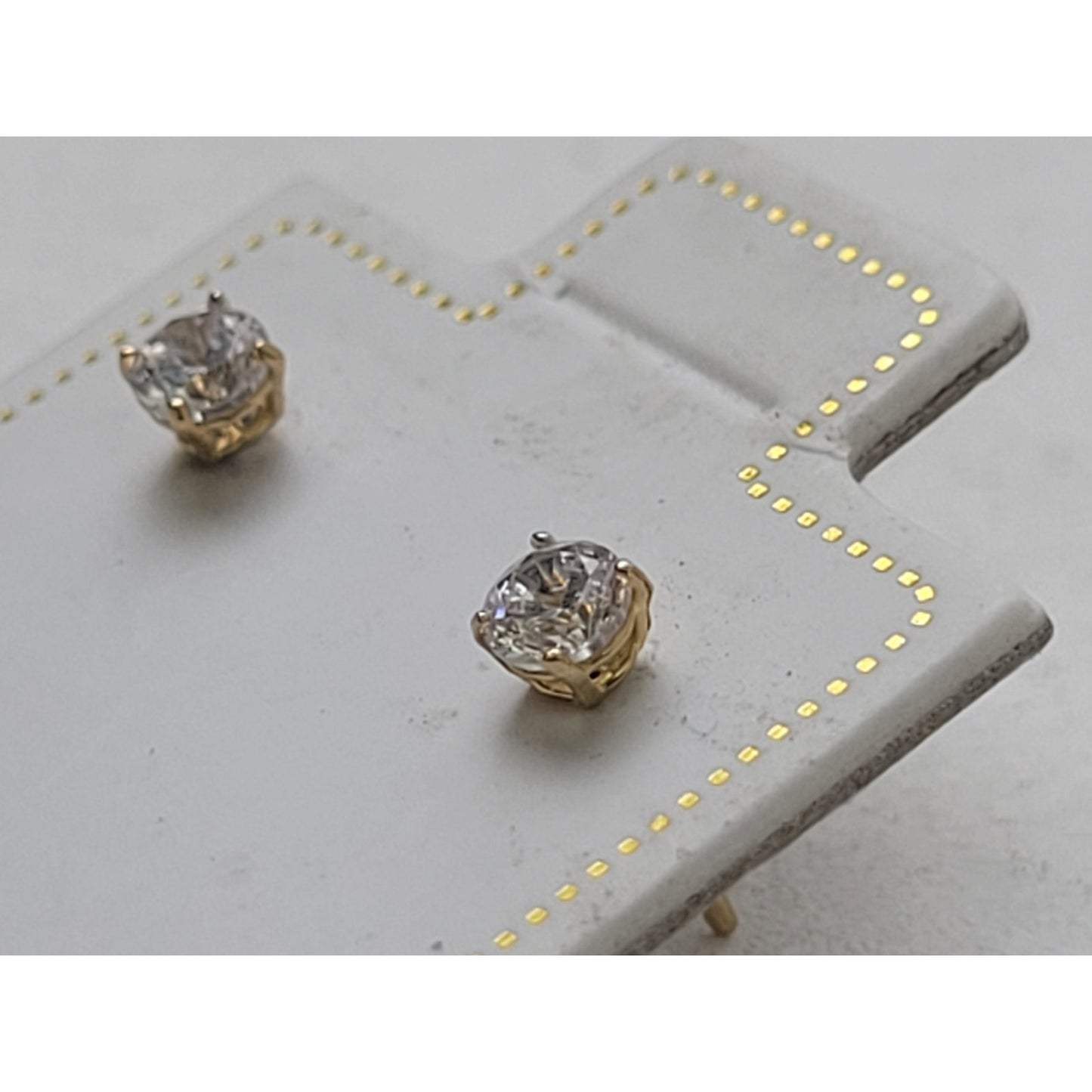 14K Yellow Gold Cubic Zirconia 4-Prong Stud Earrings Push-Back Closure