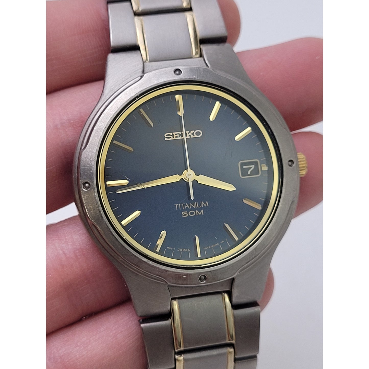 Vintage Seiko Titanium 50 M Silver & Gold Tone Men's Watch 7N42 0XB0 | Working