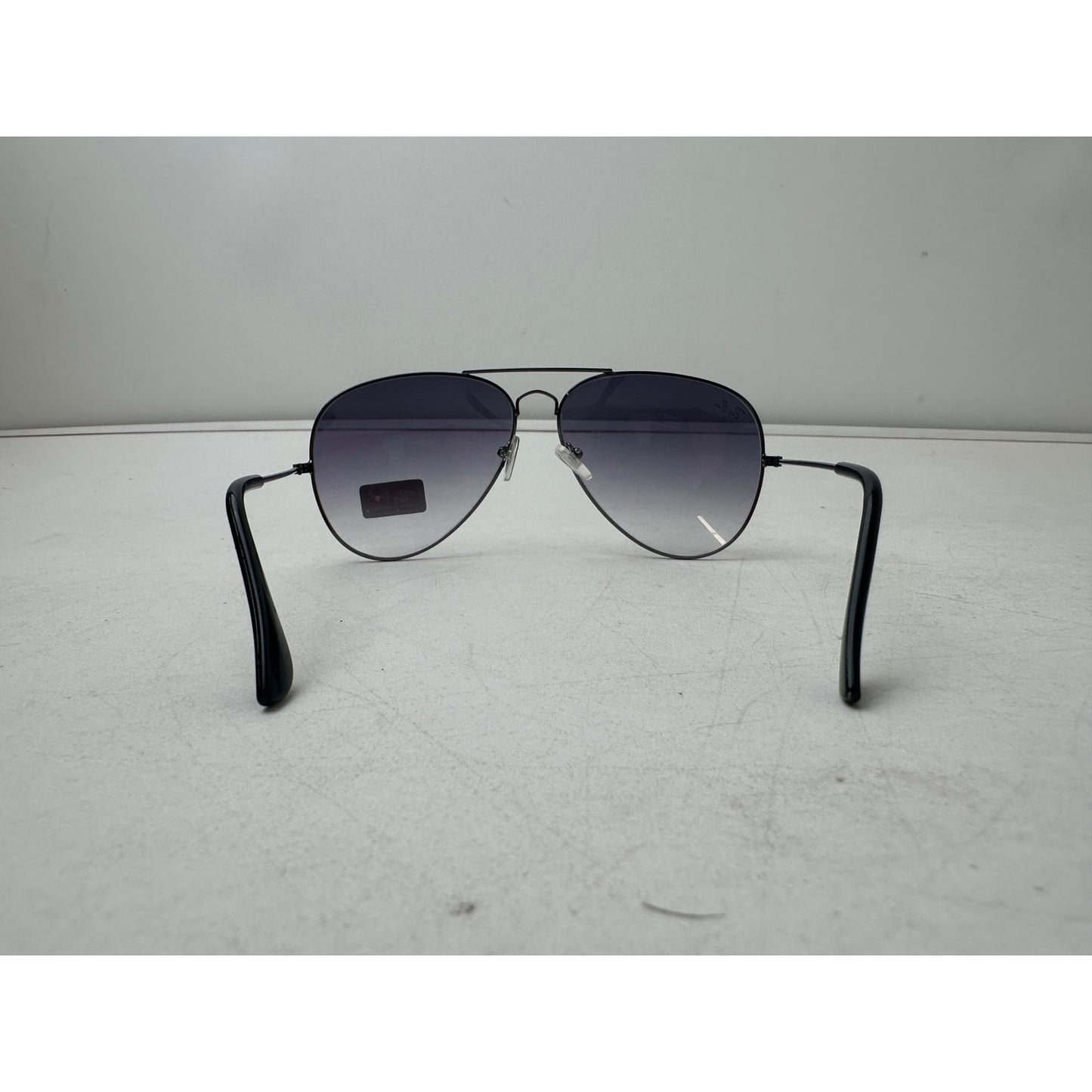 Authentic Ray-Ban Aviator Classic Black / Gradient Lenses Unisex Sunglasses