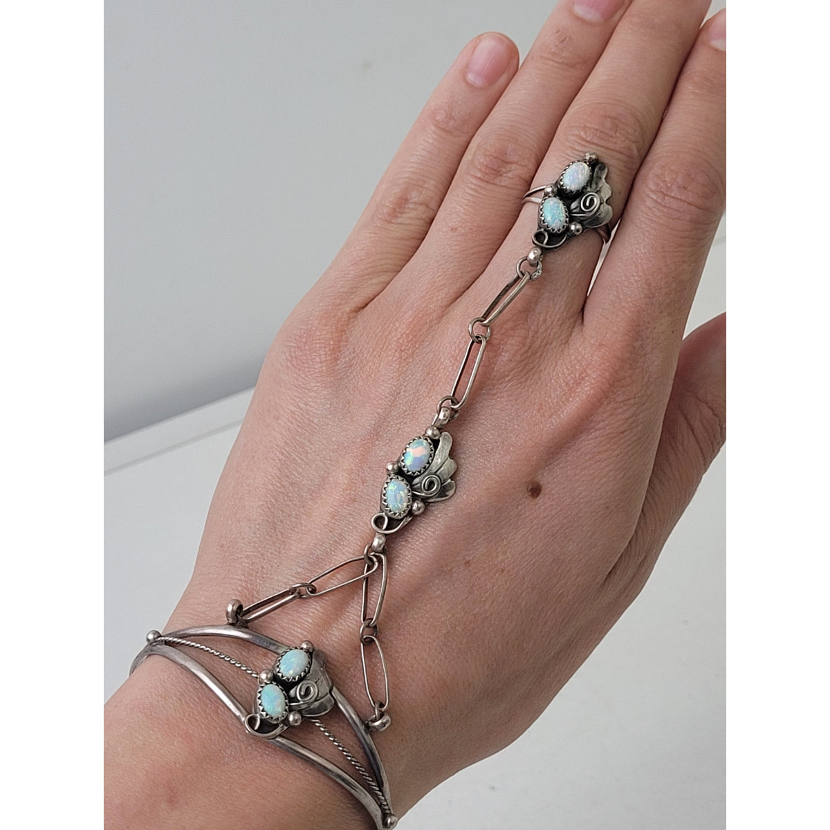 VTG 70s Sterling Silver Navajo Cuff Bracelet Ring Chain Opal Leaf Design