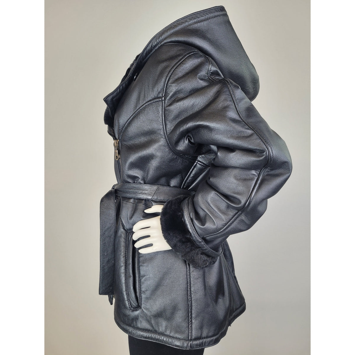 Vintage Wilsons Leather Black Leather Hooded Fur-Lined Jacket w Belt Sz L