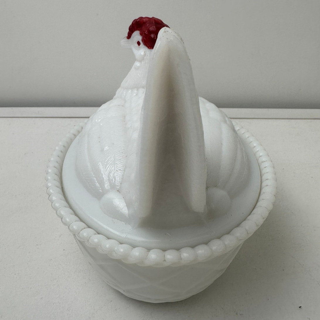 Vintage Westmoreland White Milk Glass Hen On Nest Covered Dish