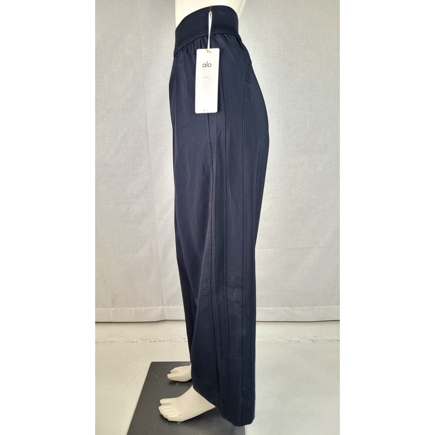 Alo Yoga Wide-leg Pant Pleated Front High Rise Waistband Logo Women's Sz S NWT