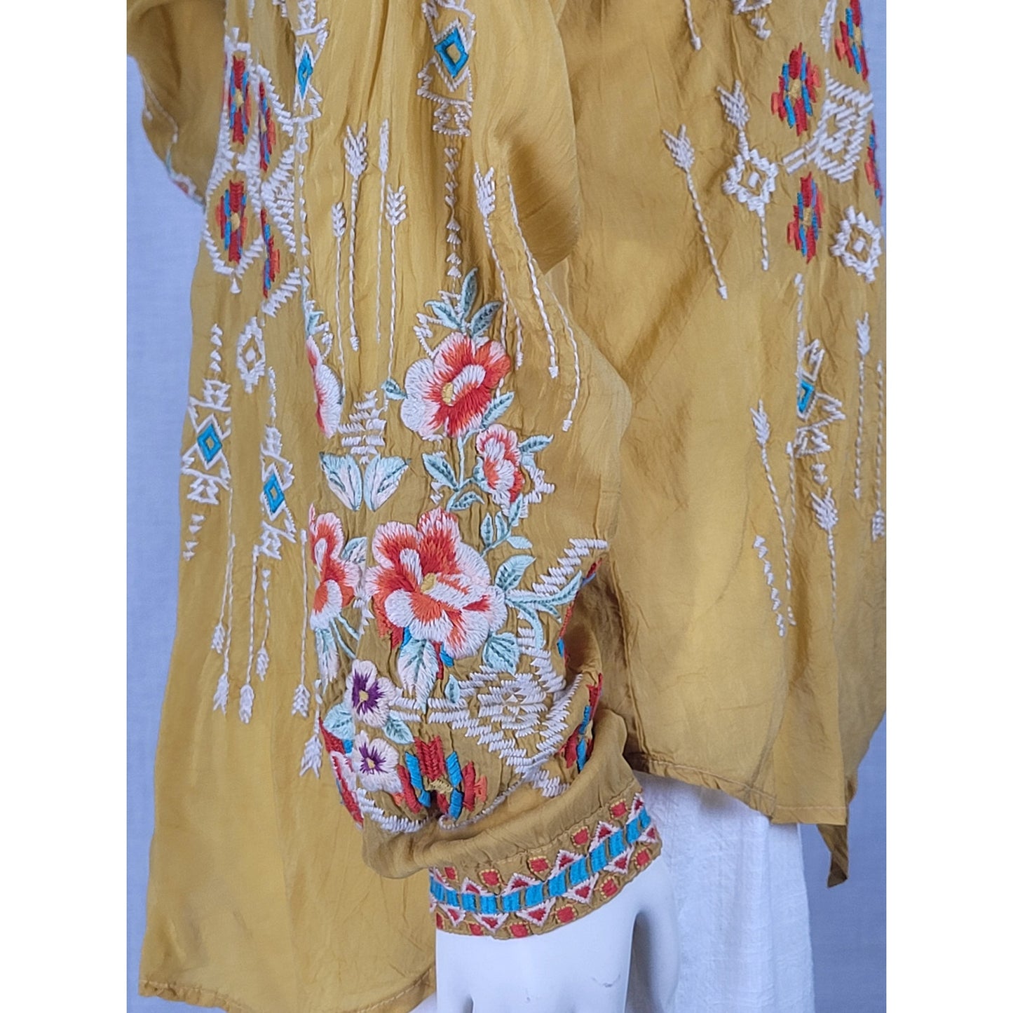 Johnny Was Donya Top Featuring Intricate Embroidery Detail & Tie-Front Sz M