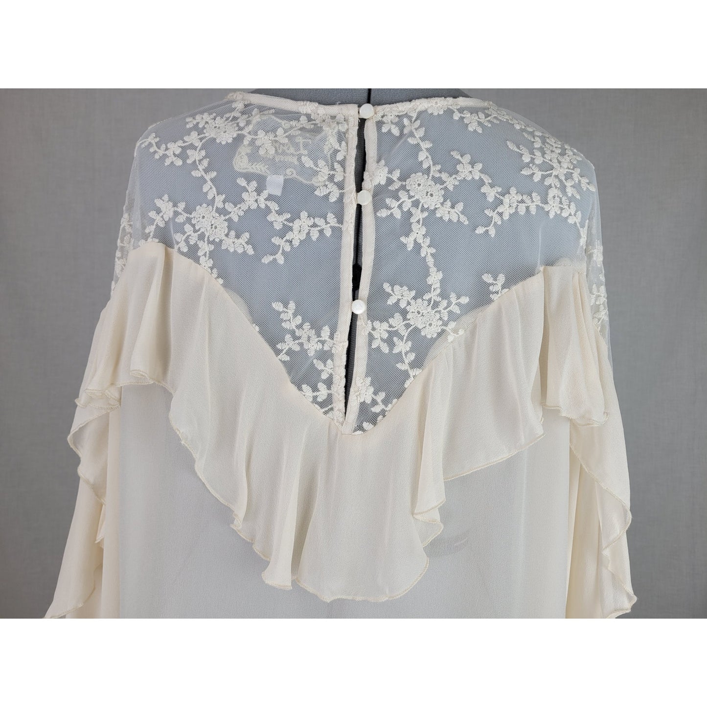Johnny Was Romantic Cream Ruffled Lace Blouse Size Medium