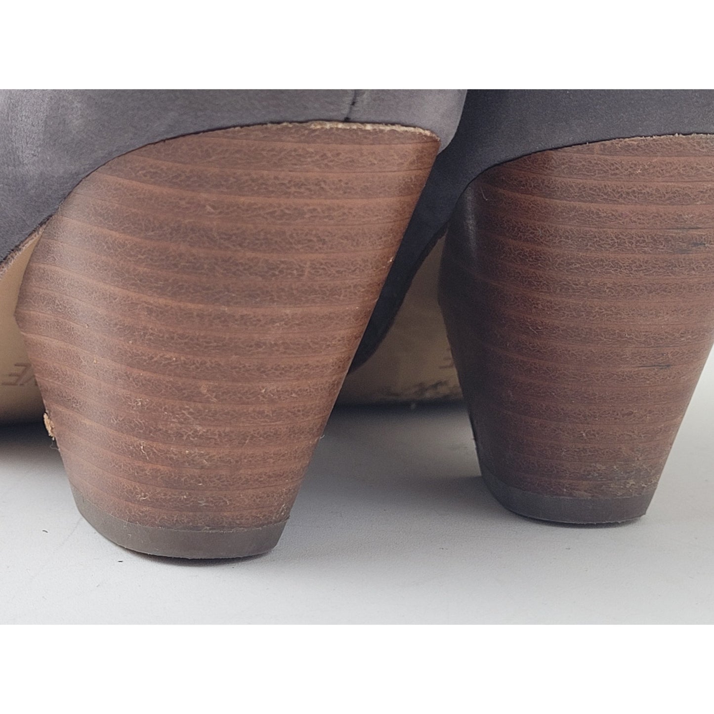 Frye Grey Cowgirl Side Zip Leather Booties Sz 7.5