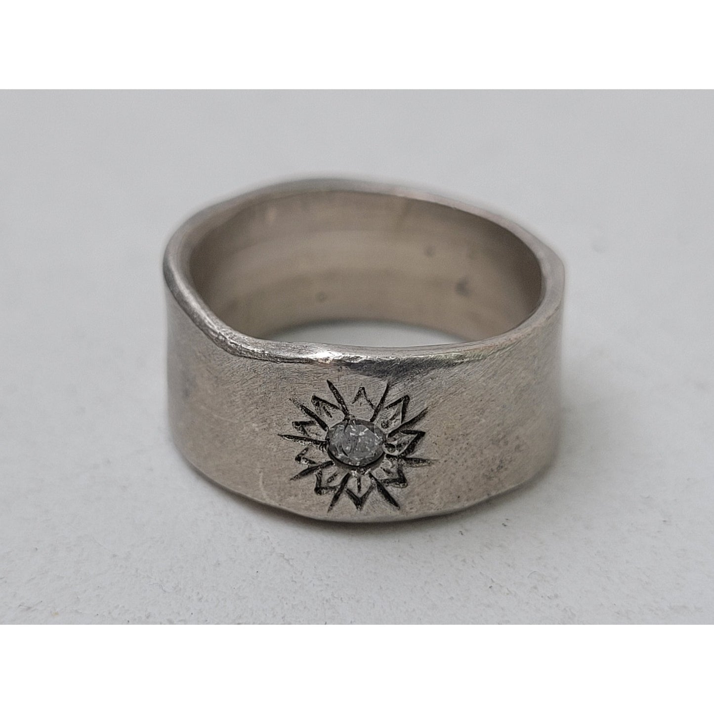 Lisa Leanard Designs Sterling Silver Diamond Ring Hammered Finish Sz 7 3/4
