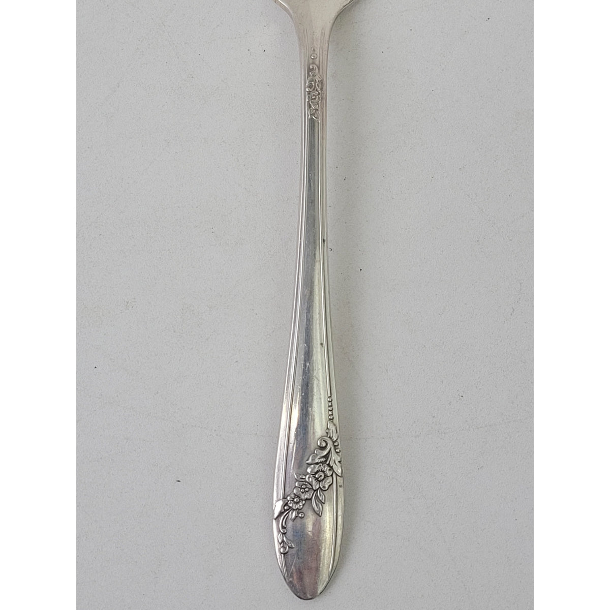 Oneida Community Tudor Plate Flatware Queen Bess II Pattern 1946 Set of 33