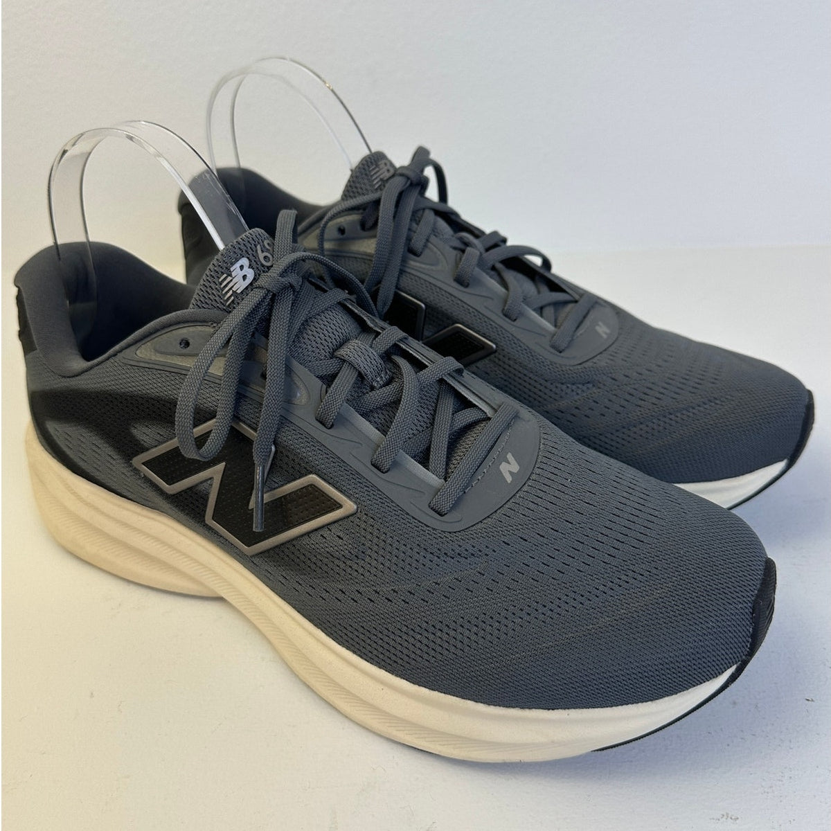 New Balance Fresh Foam 680v9 Grey Running Shoes Men's Sz 9.5