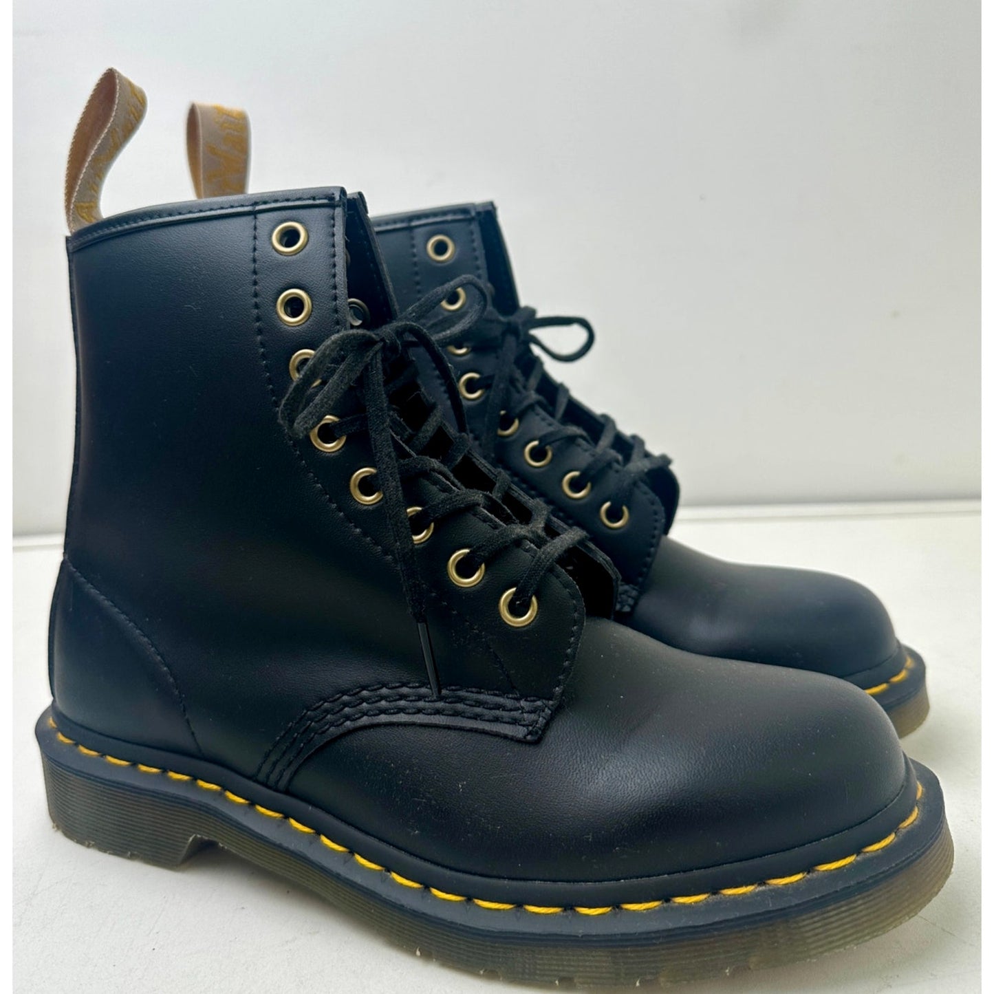 Dr. Martens Vegan 1460 Felix Rub Off 8-Eye Boots Women's Sz 8