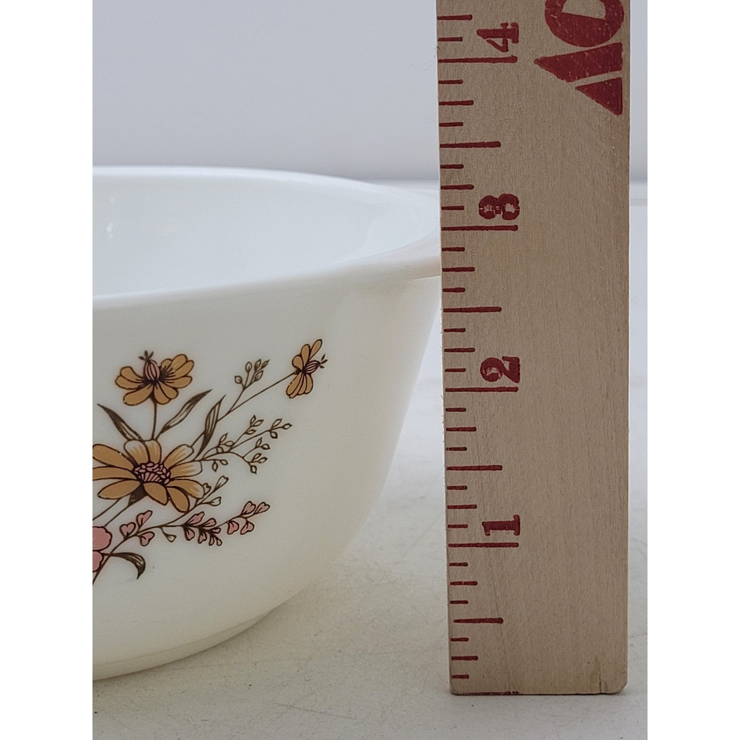1970s Pyrex Daisy Silhouette Covered Dish & Woodland Country Casserole Dish Set