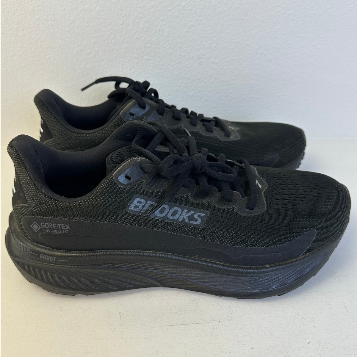 Brooks Ghost 17 GTX Black/Ebony Waterproof Running Sneakers Women's Sz 10.5