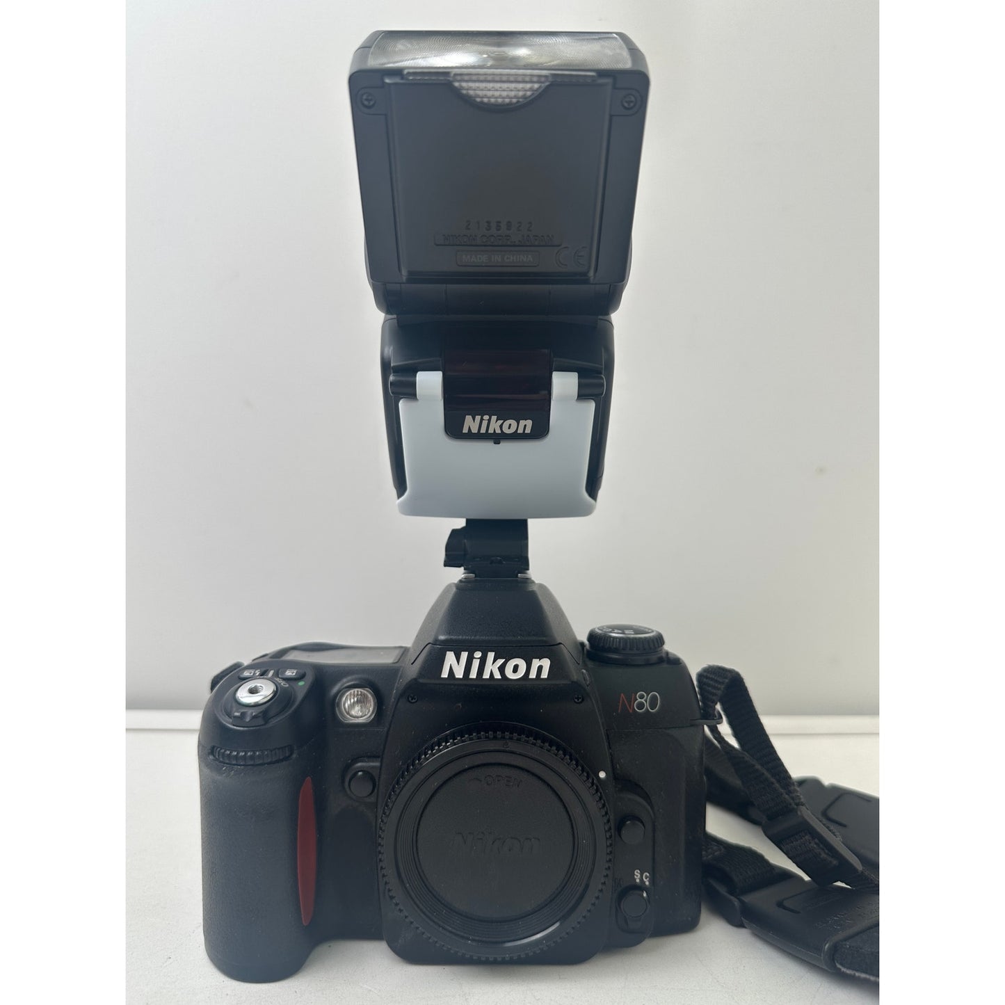 Nikon N80 35mm SLR Film Camera Kit w/ SB-50DX Speedlight Flash Lot | Untested