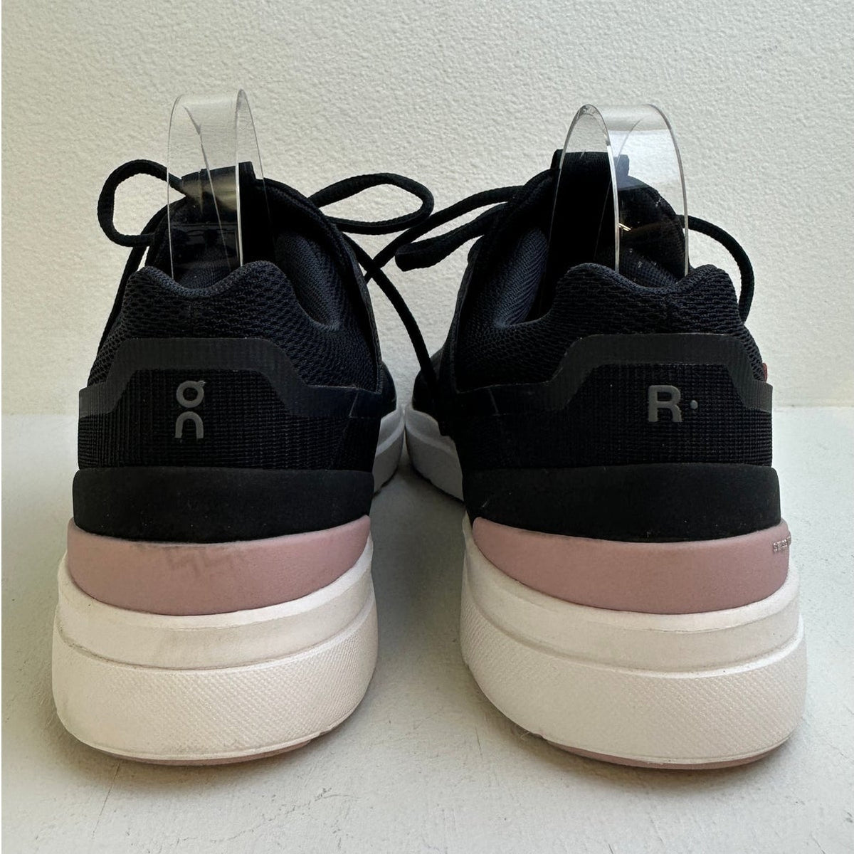 On Cloud The Roger Spin Black Zephyr Sneakers Women's Sz 9.5