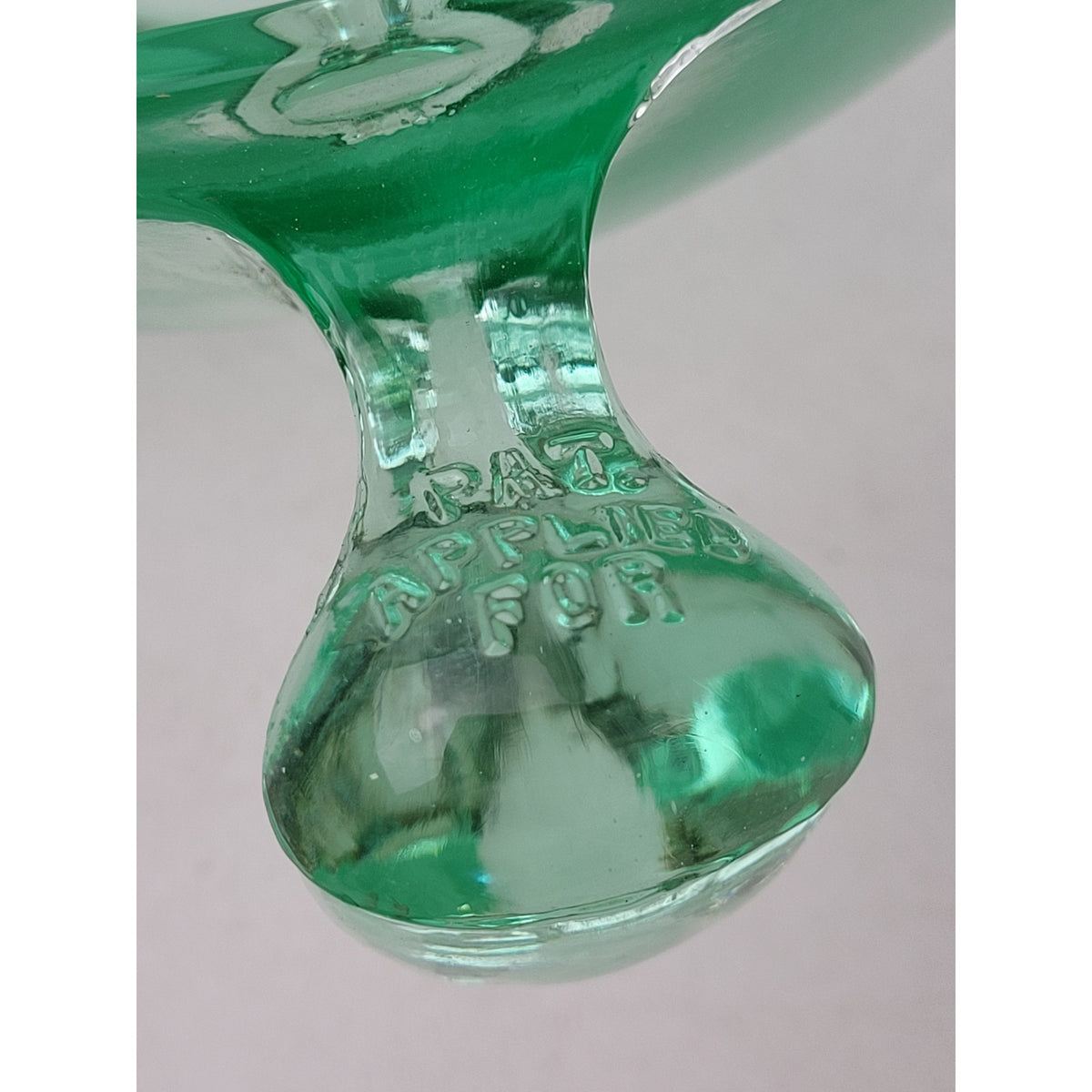 Vintage 1930s D&B Co. Green Uranium Vaseline Double Spout Mixing/Batter Bowl