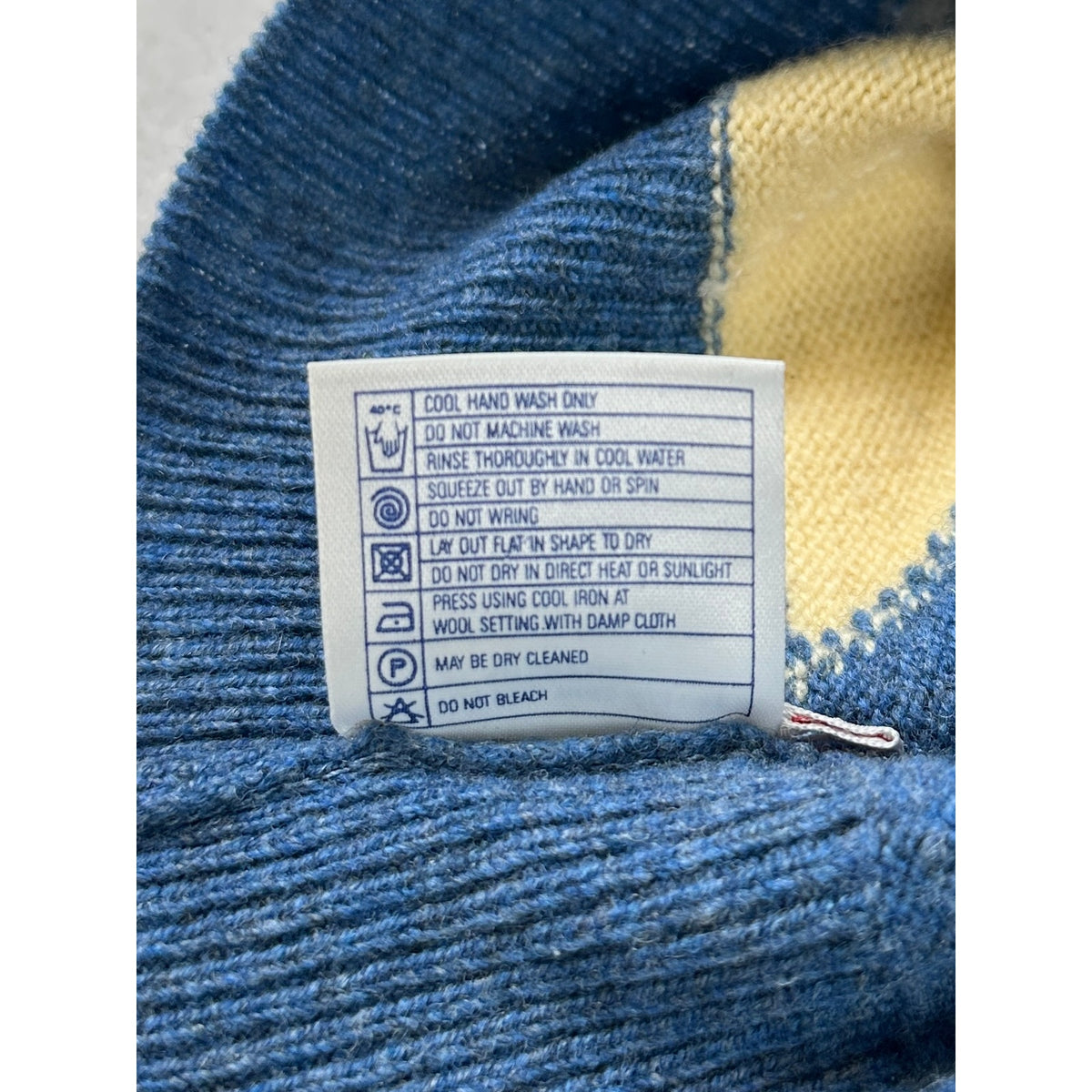 Vintage Pringle of Scotland 100% Lambswool Argyle V-Neck Sweater Men's Sz XL