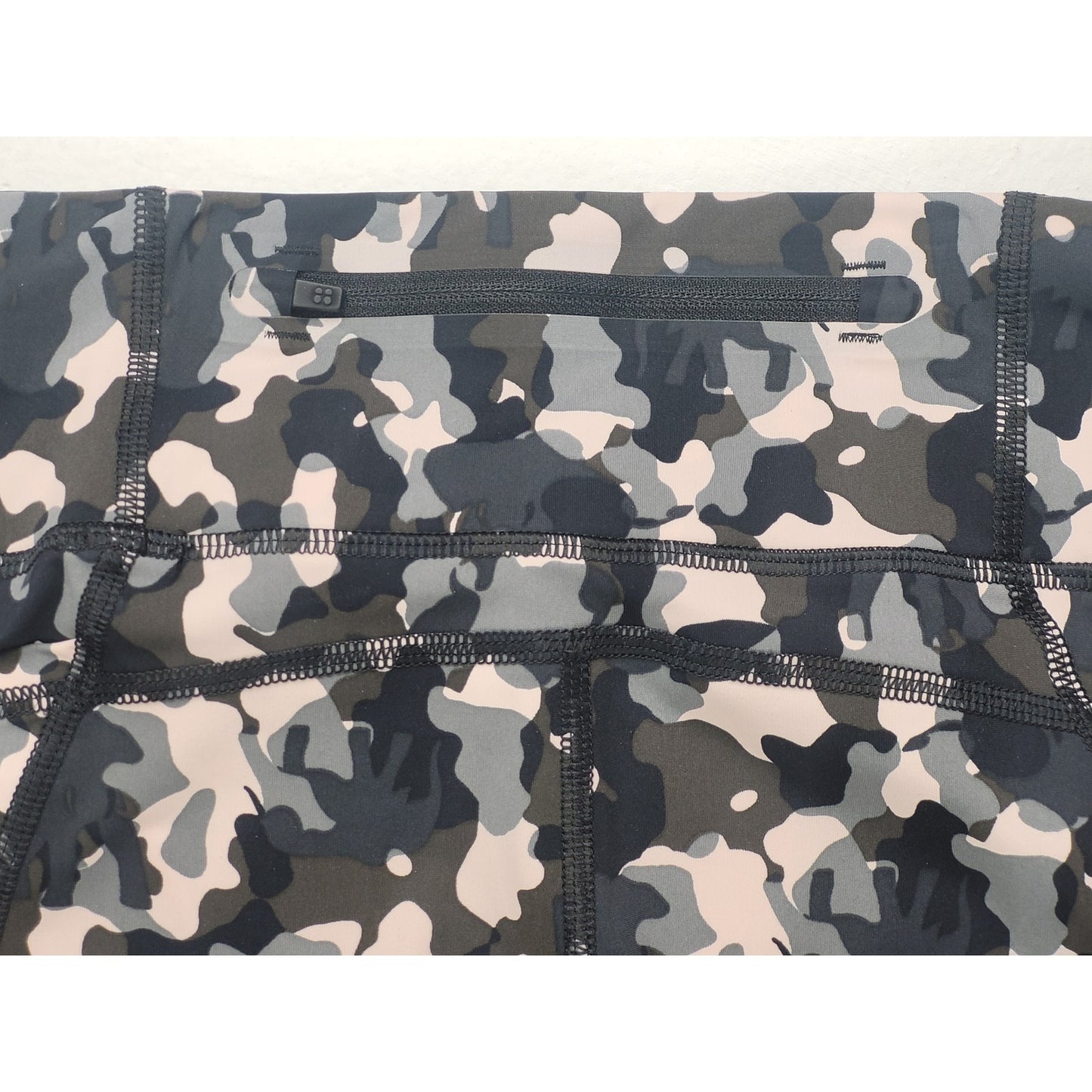 Sweaty Betty Zero Gravity 7/8 Contour Workout Leggings Camo Print Sz S NWT