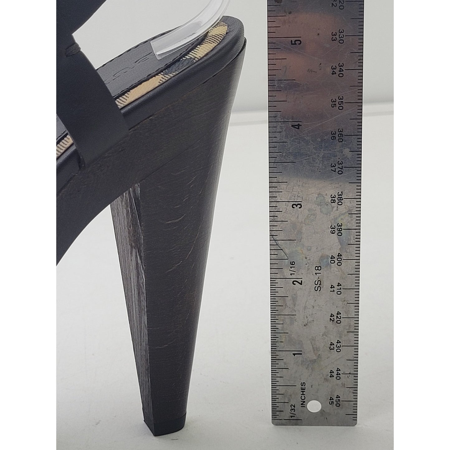 Burberry Brown Leather Gold-Tone Hardware T-Strap Sandals High Heels Sz 38 1/2