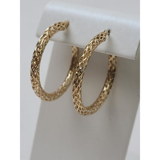 10K Yellow Gold Diamond-Cut Mesh Medium Sized Round Hoops 29mm Diameter