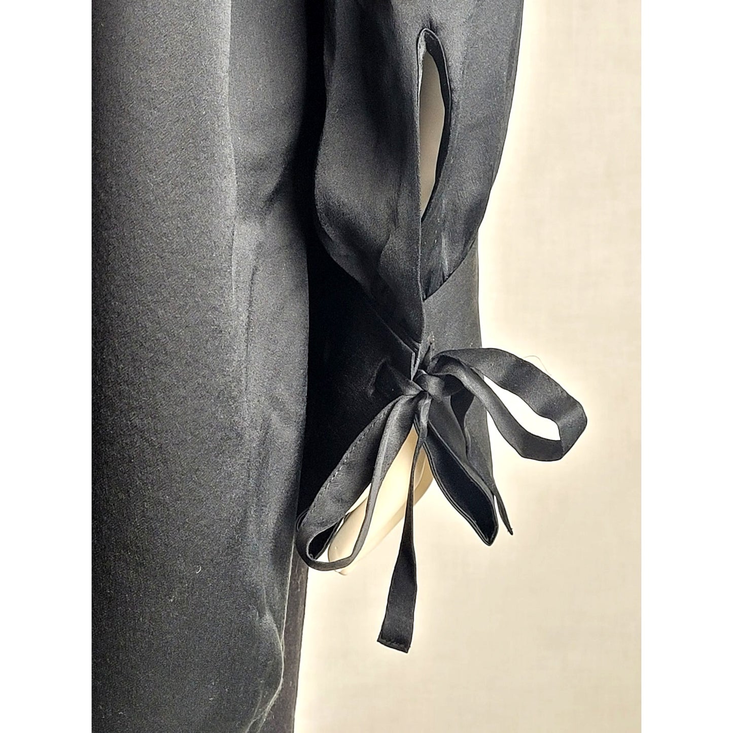 Club Monaco Shirred 100% Silk Blouse NWT Women's Sz M