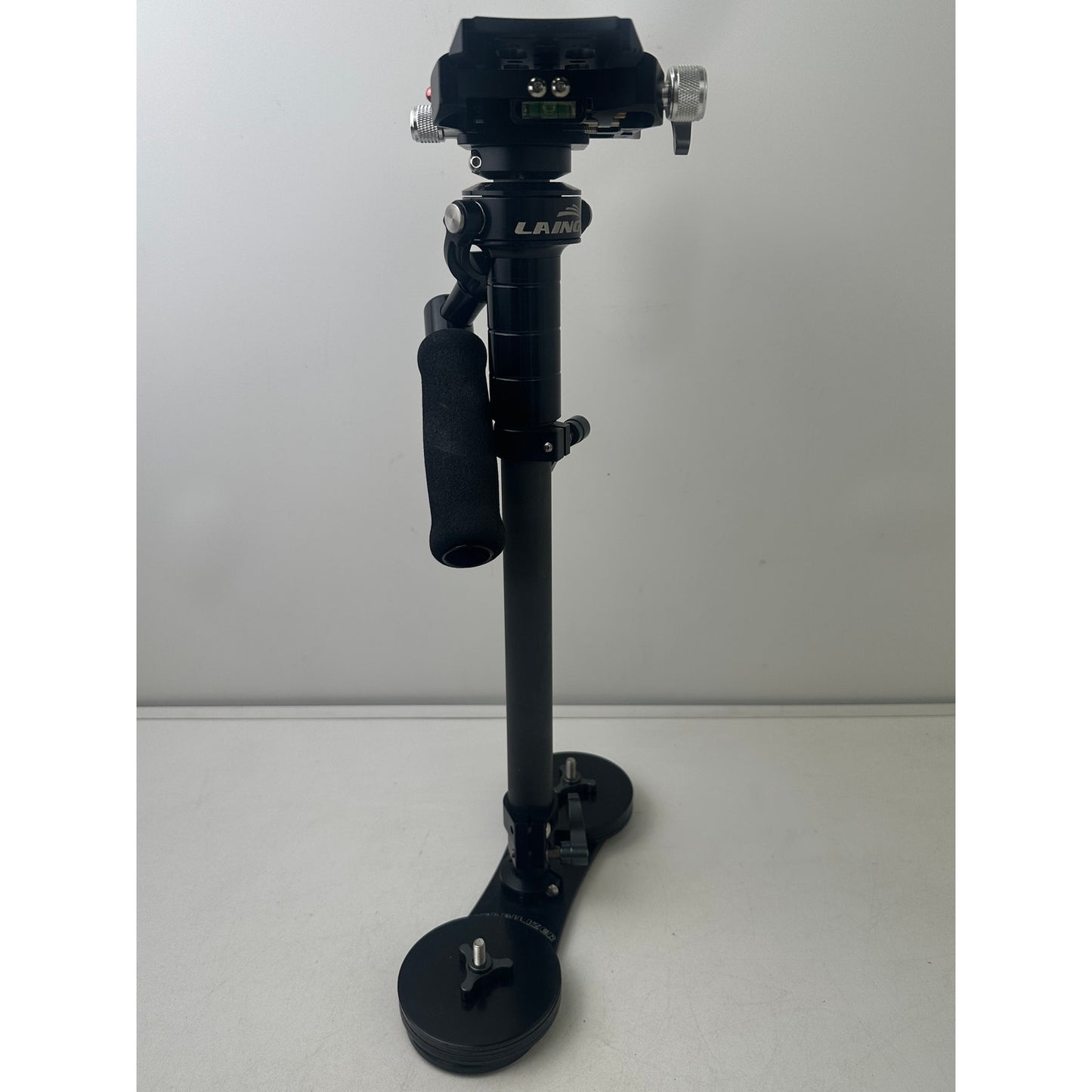 Laing P-4S Carbon Fiber Handheld Mechanical Camera Stabilizer