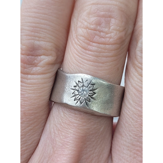 Lisa Leanard Designs Sterling Silver Diamond Ring Hammered Finish Sz 7 3/4