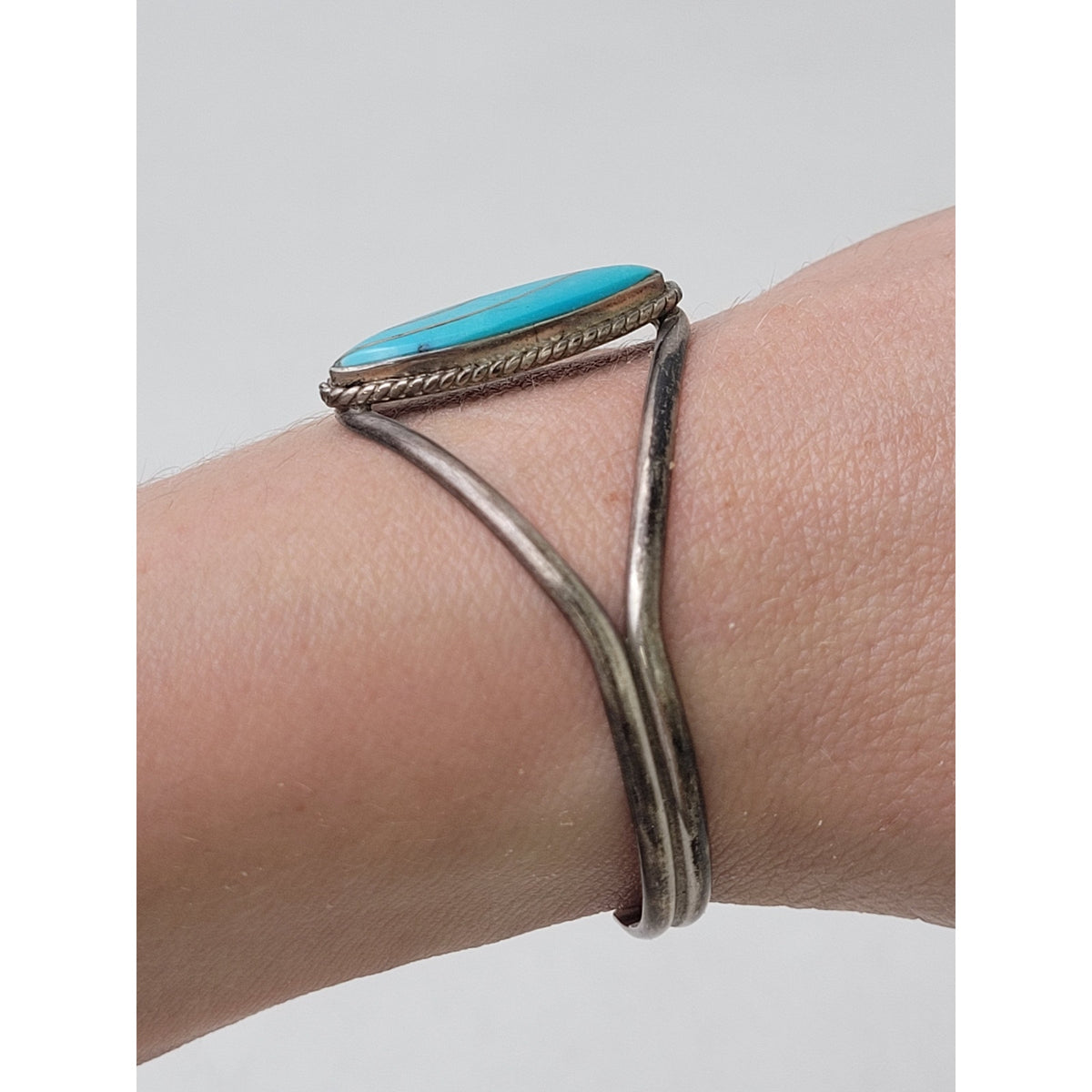 Vintage Navajo Teme Split-Shank Sterling Silver & Turquoise Cuff Bracelet