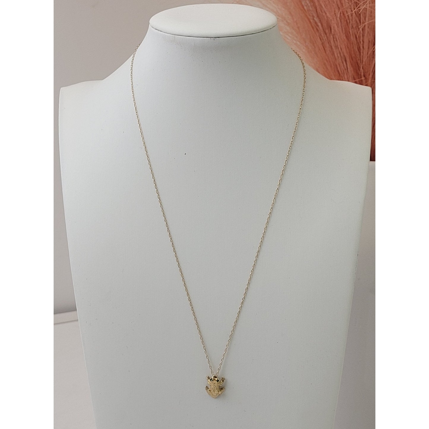 14K Yellow Gold Frog Charm w Green Stone Eyes on 10K Yellow Gold Chain