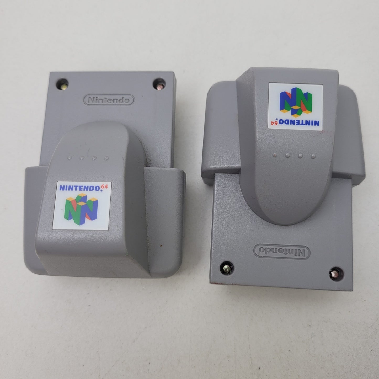 Nintendo 64 NUS-001 Console Bundle w 2 Controllers, 2 Rumble Packs, & Cables