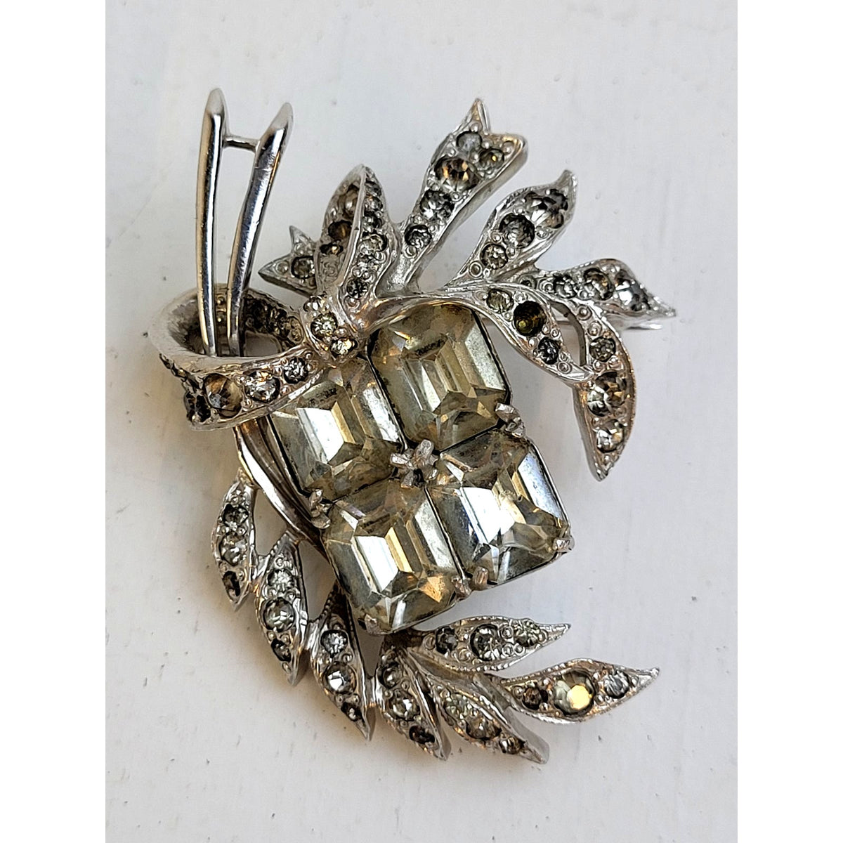 Vintage 1940s Eisenberg "U" Brooch Pin Emerald-Cut Glass Rhinestones Signed