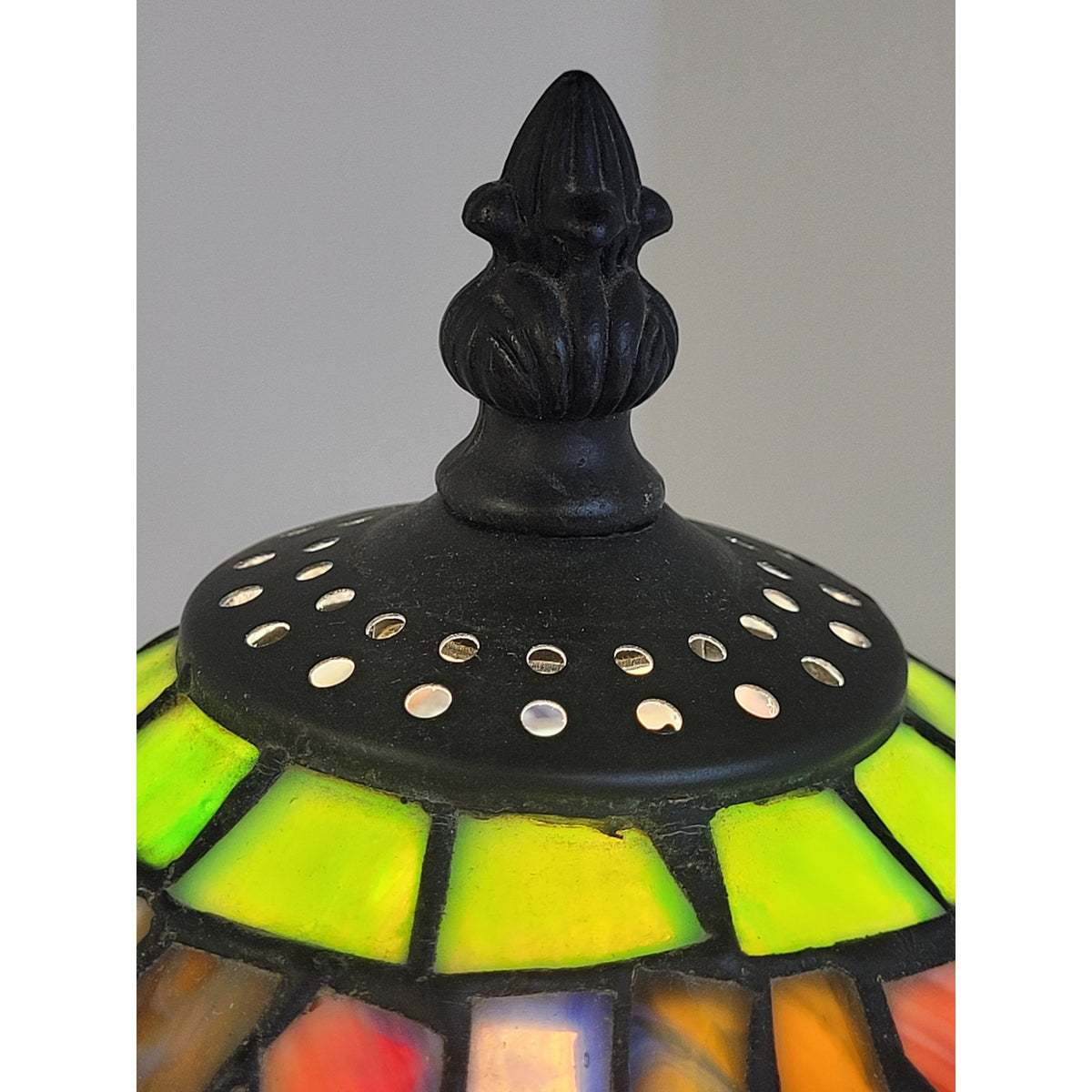 90s Meyda Tiffany Dragonfly Table Lamp Stained Glass Shade Metal Base 16" Tall