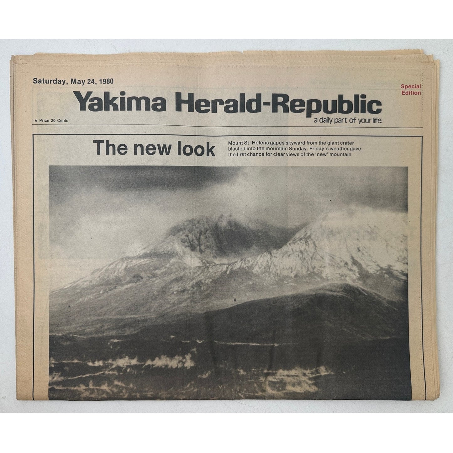 Vintage Mount St. Helens Eruption 1980 Yakima Herald-Republic Newspaper Lot