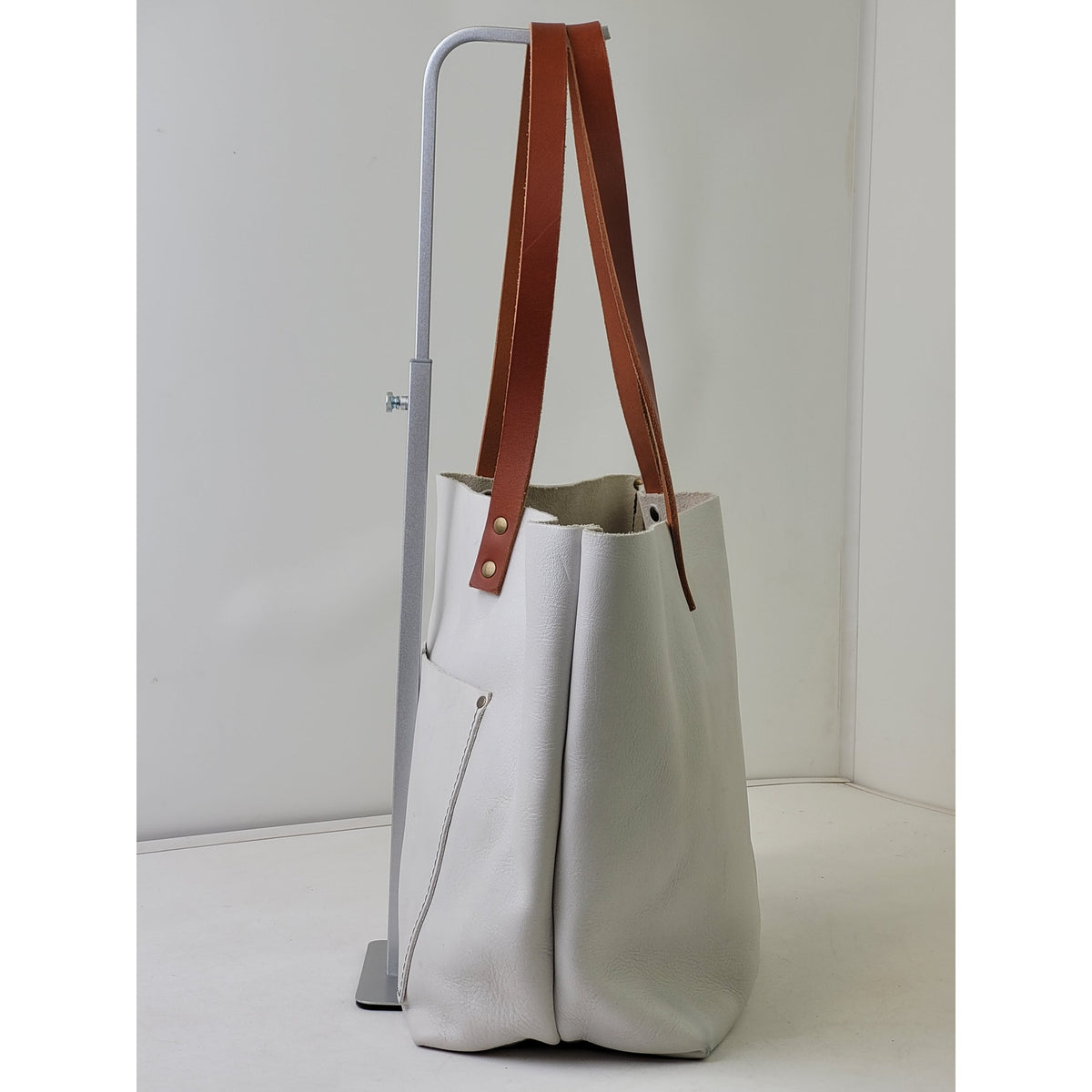 Portland Leather Goods Classic Leather Tote in Beluga w Brown Leather Straps EUC