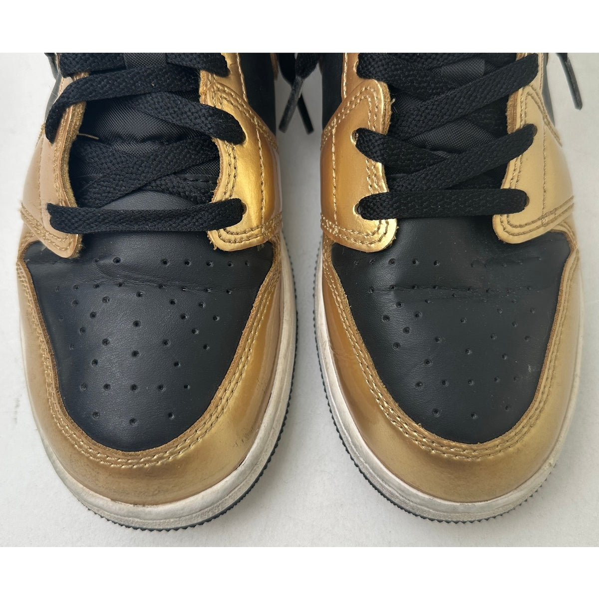 Nike Air Jordan 1 Mid SE GS Metallic Gold Black Sneakers Youth Sz 6