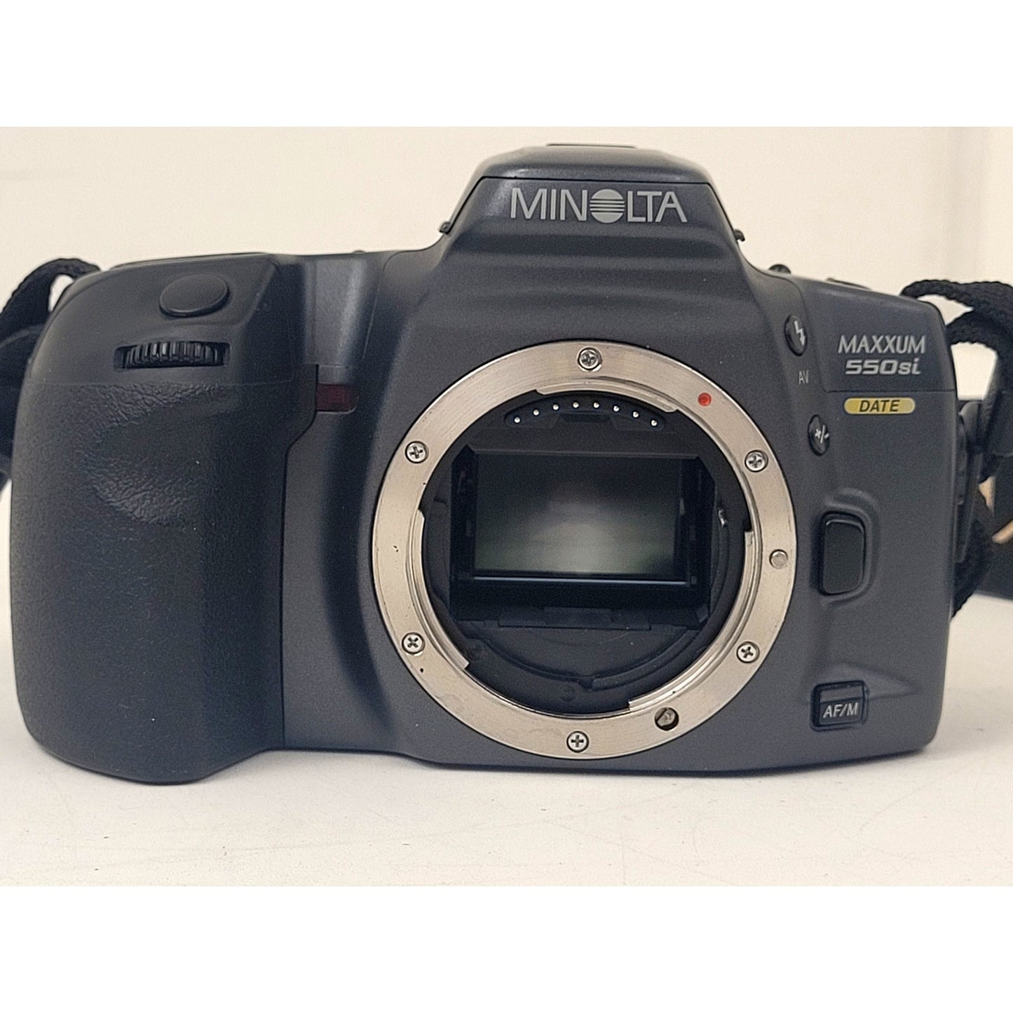 Minolta Maxxum/Dynax 300si 35 mm SLR Film Camera w 28-200mm lens