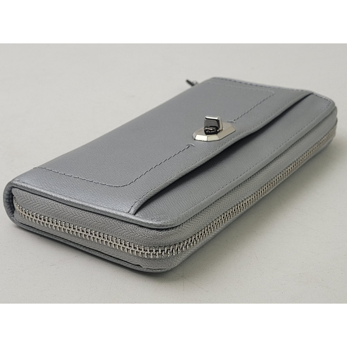 COACH Saffiano Silver Leather Turnlock Zip Around Accordion Wallet EUC