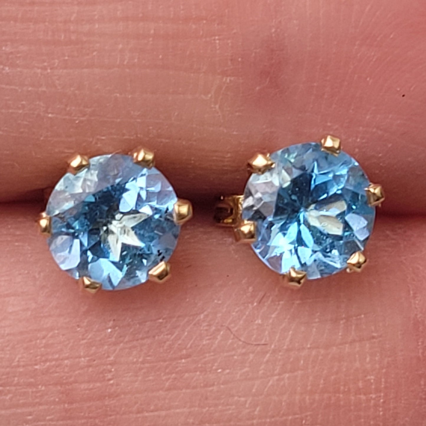 Classic Blue Topaz 6mm Stone w Six-Prong 14K Gold Setting Stud Earrings