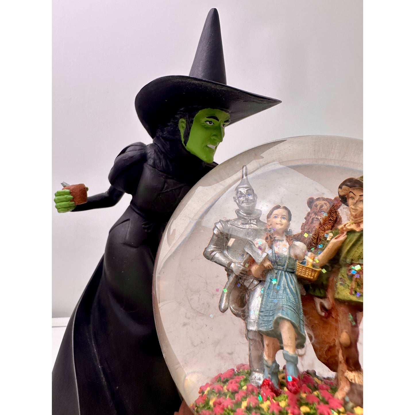 Vintage San Francisco Music Box Company Wizard of Oz Wicked Witch Crystal Ball Musical Snow Globe