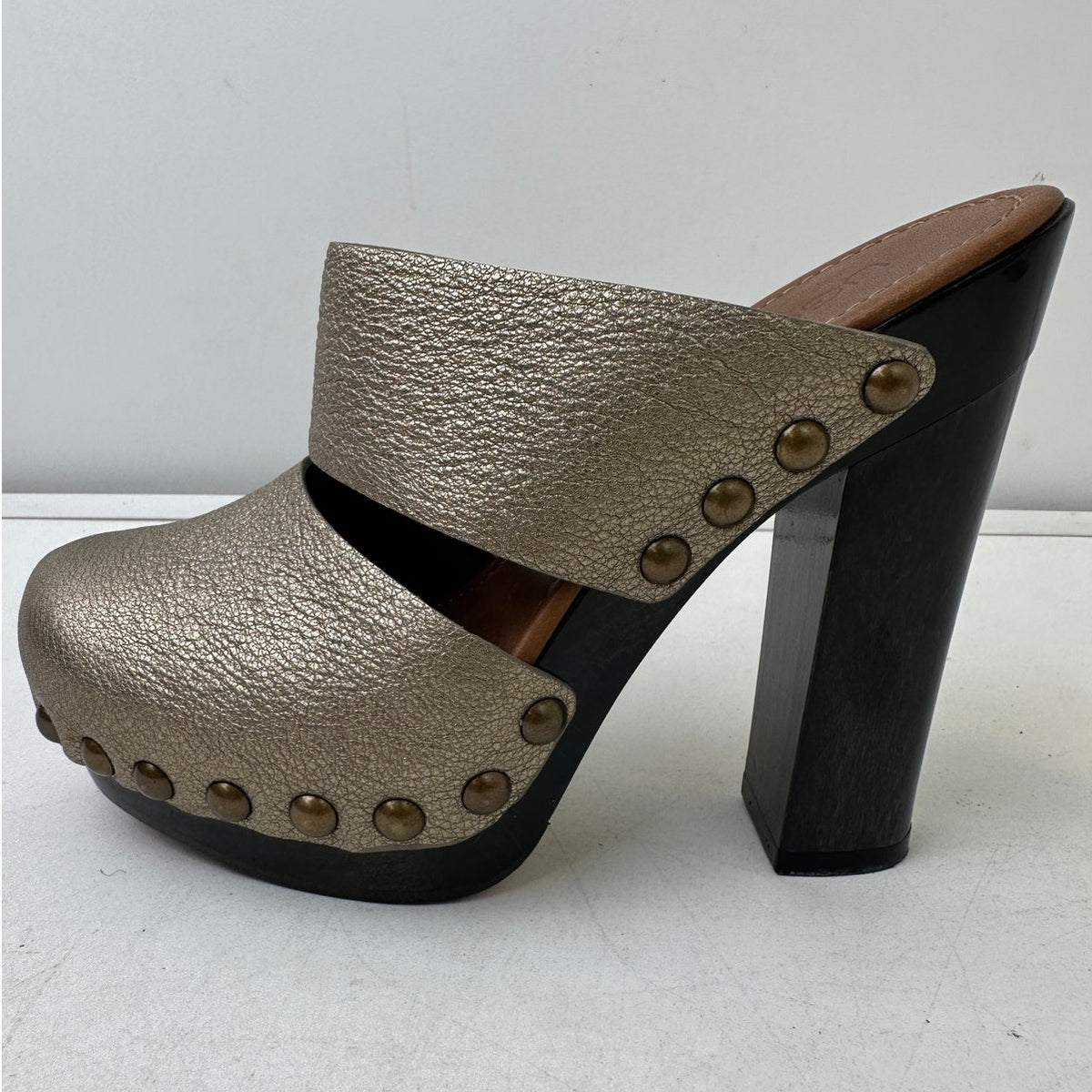 UGG Collection Amadora Metallic Gold Leather Studded Clog Heels Women's Sz 5.5