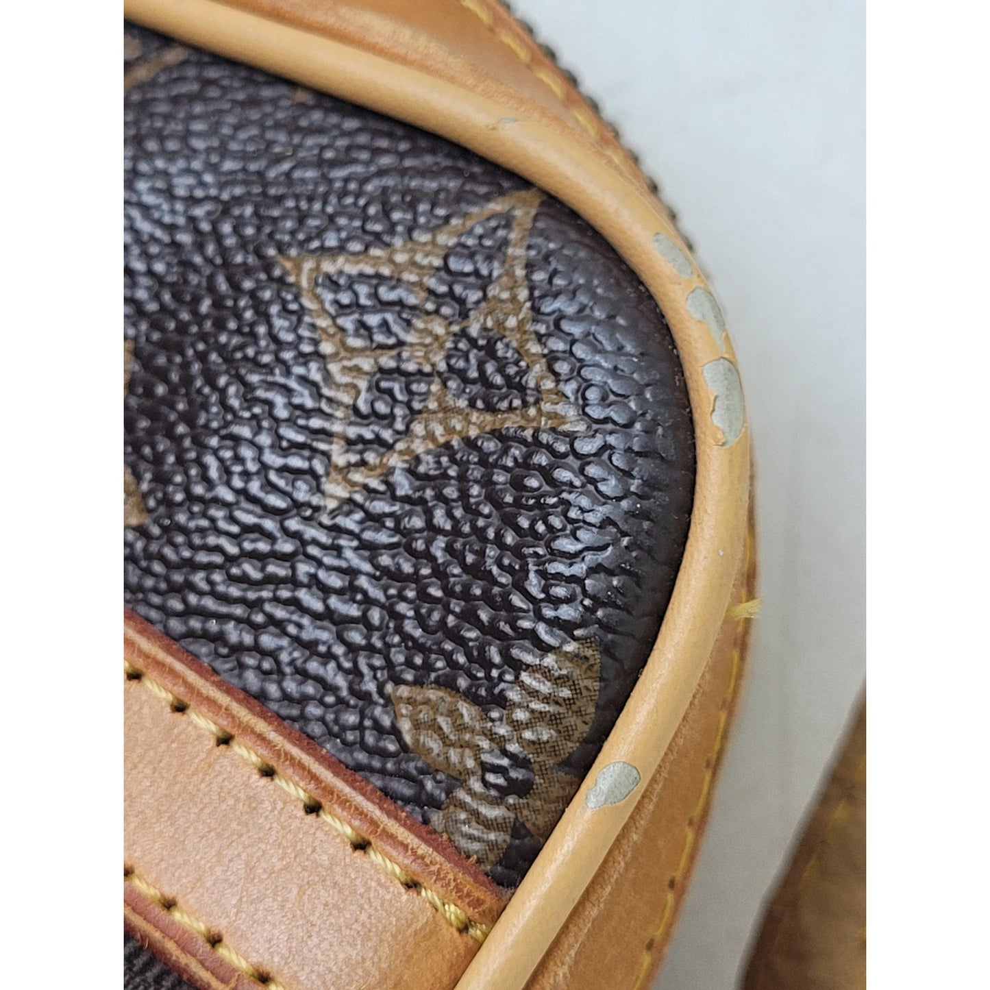 Vintage Fake Louis Vuitton Paris Reporter Crossbody Logo Bag Monogram Canvas