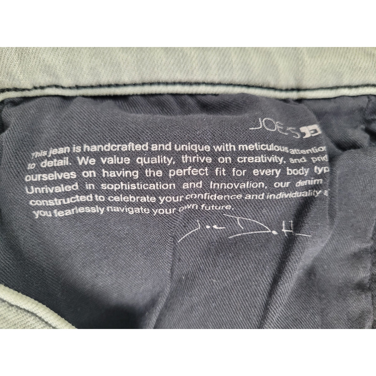 Joe's Jeans The Legend Skinny Fit Light Grey Denim Kinetic Soft Fabric Sz 33 NWT