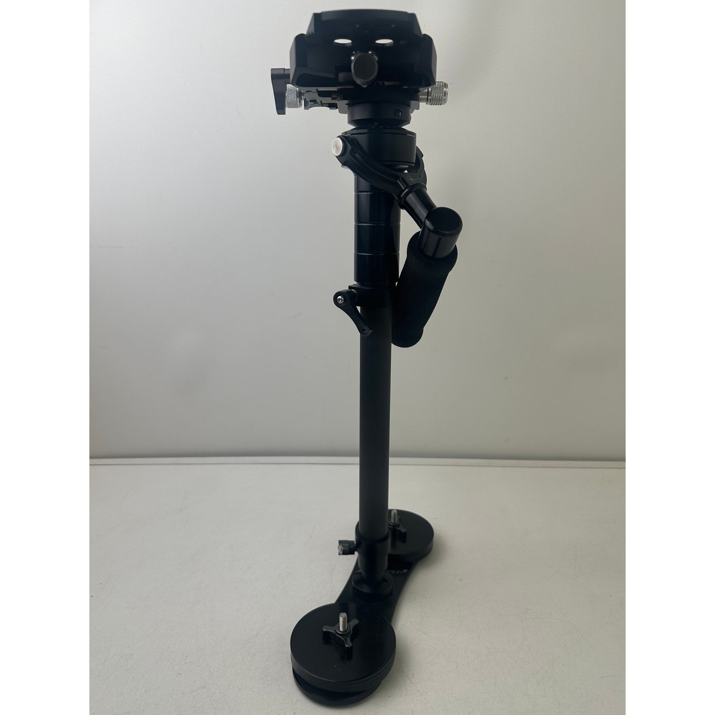 Laing P-4S Carbon Fiber Handheld Mechanical Camera Stabilizer