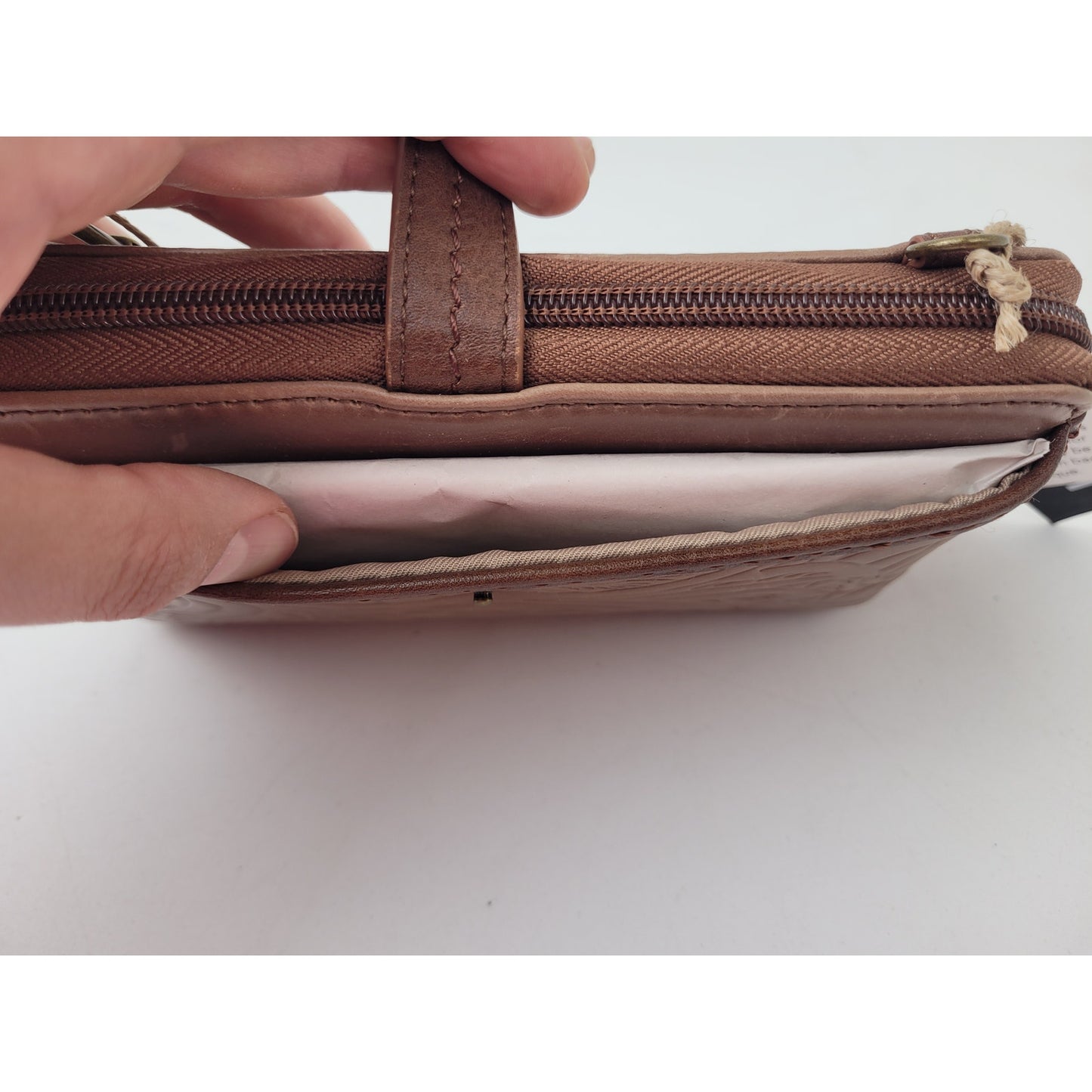 The Sak Iris Leather Crossbody Wristlet Smartphone Wallet NWT Retail $99