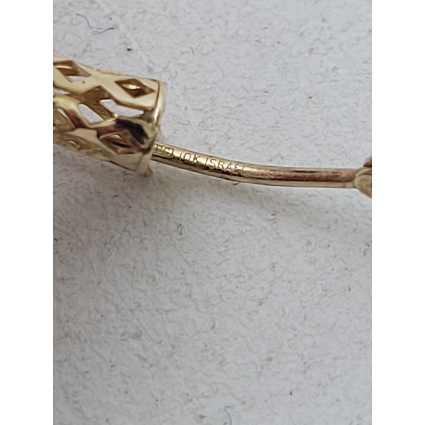 10K Yellow Gold Diamond-Cut Mesh Medium Sized Round Hoops 29mm Diameter