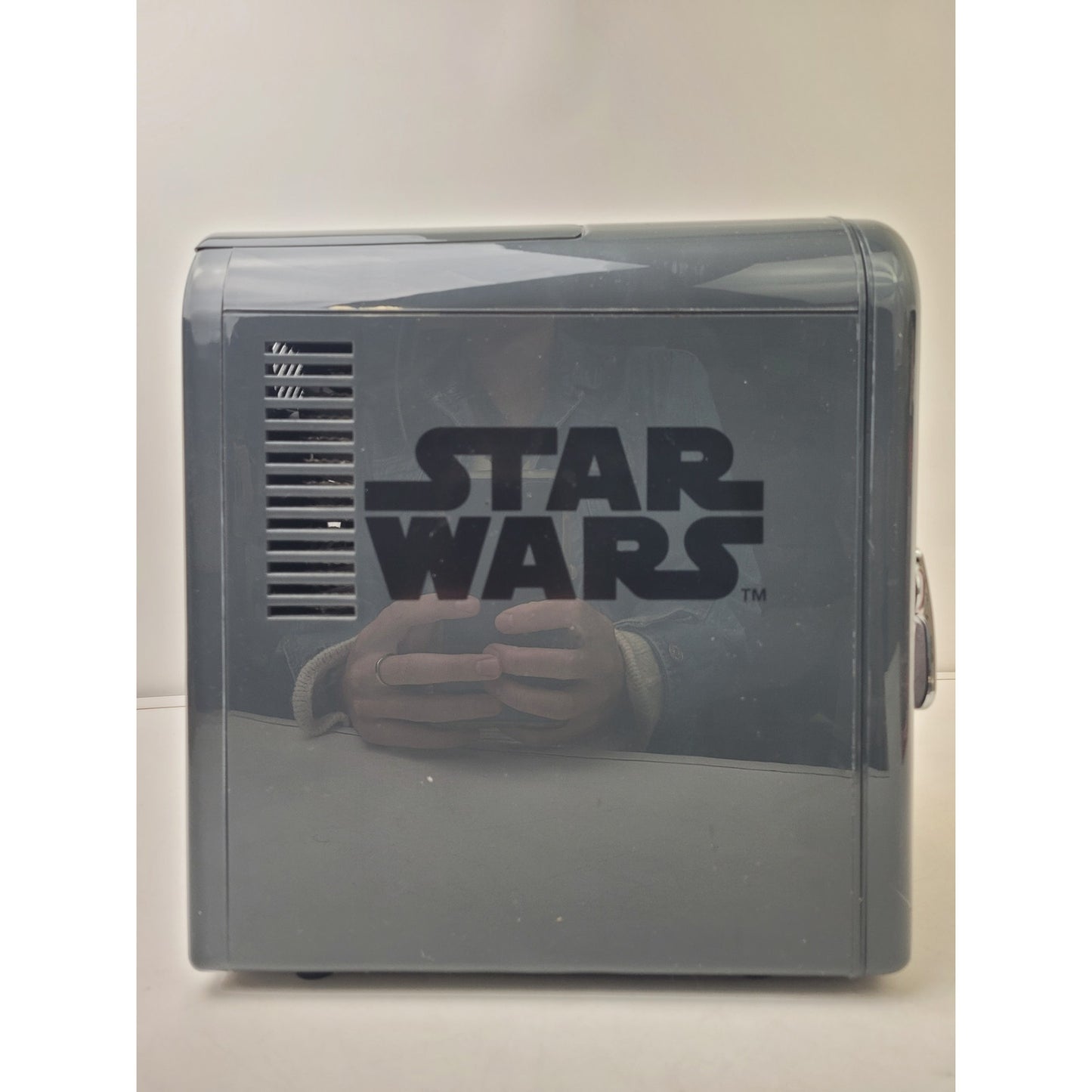 Disney Star Wars Hans Solo 4-Liter Thermoelectric Mini Fridge Open Box