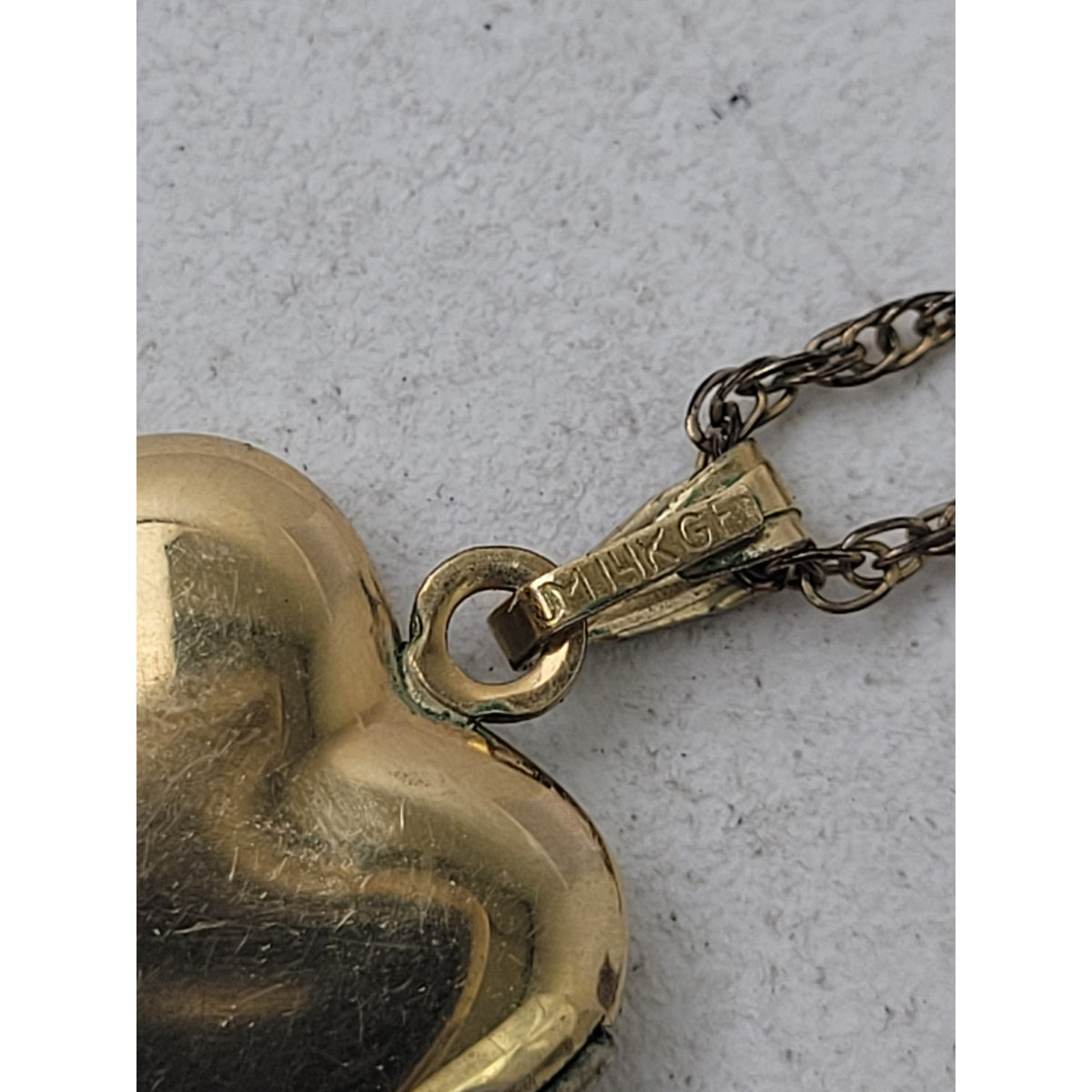 Vintage 14K Gold-Filled Heart Locket Necklace w Floral Etching | 18" Chain